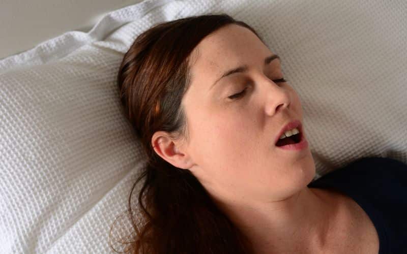 woman sleep apnea